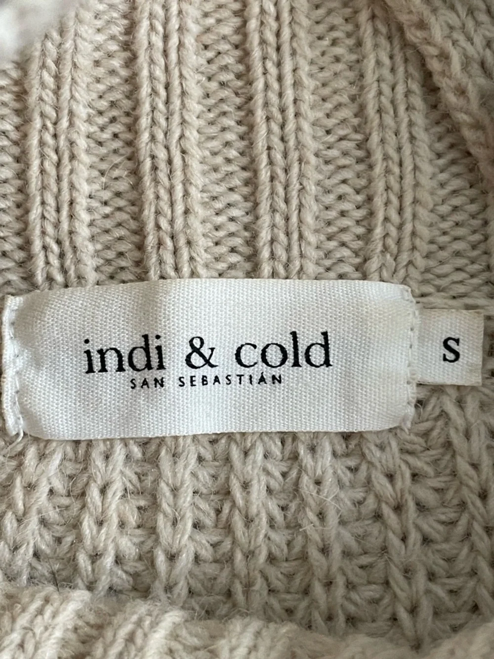 INDI & COLD SAN SEBASTIAN Ribbed Mockneck Cream Sweater with Button Detail - Picture 4 of 7